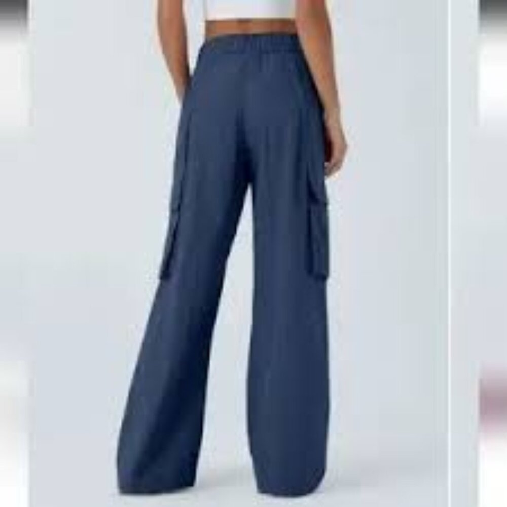 11-NWT HALARA CARGO WIDE LEG PANTS WITH POCKETS - Picture 2 of 5